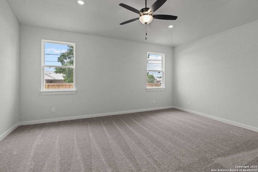 Spacious, unfurnished interior of a new home in August Fields, New Braunfels (Image 18).