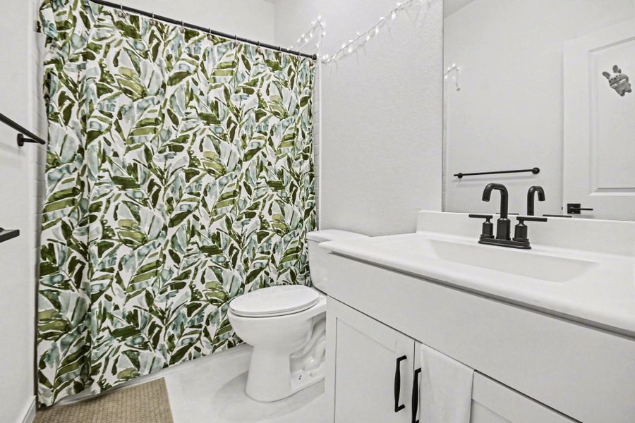 Furnished interior view inside a new home in Centennial Oaks, Santa Fe (Image 20).