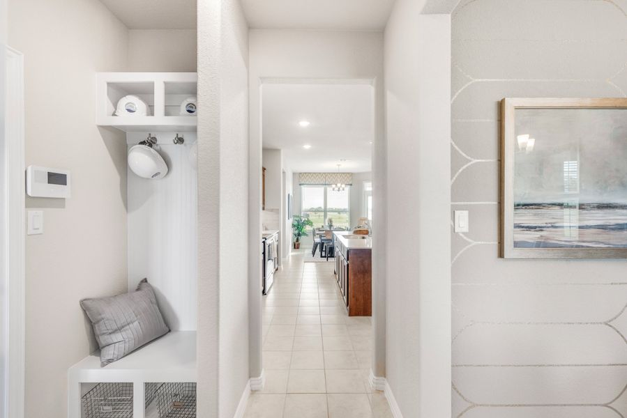 Furnished interior view inside a new home in Oak Valley, Terrell (Image 14).