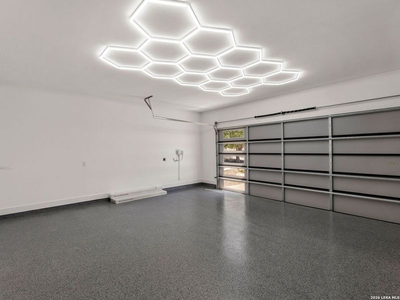 Spacious, unfurnished interior of a new home in , Boerne (Image 28).