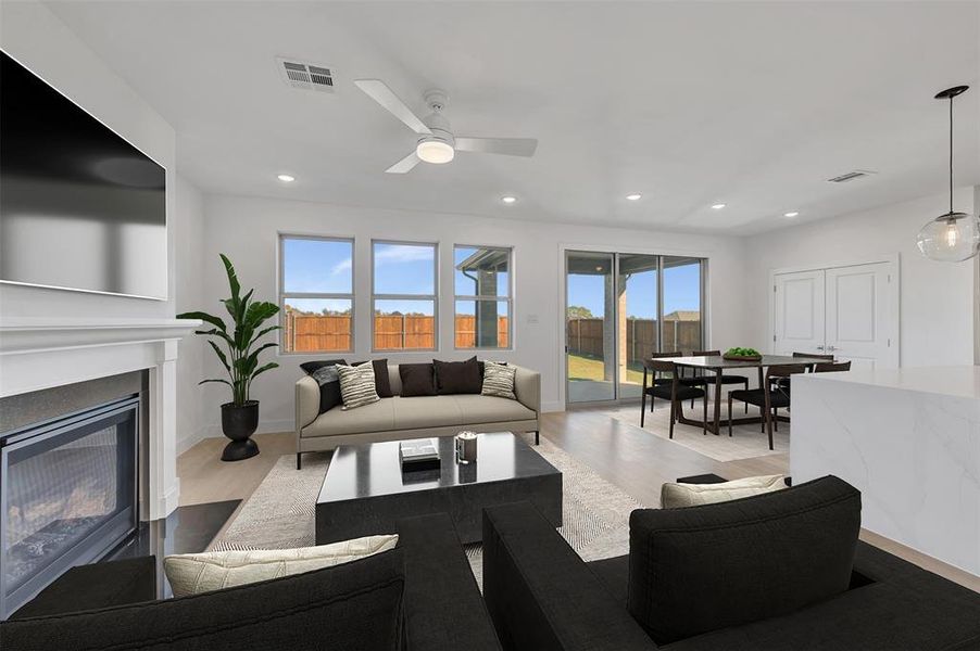 Furnished interior view inside a new home in Heritage Ranch, Sherman (Image 17). Furnished interior view inside a new home in Heritage Ranch, Sherman (Image 17).