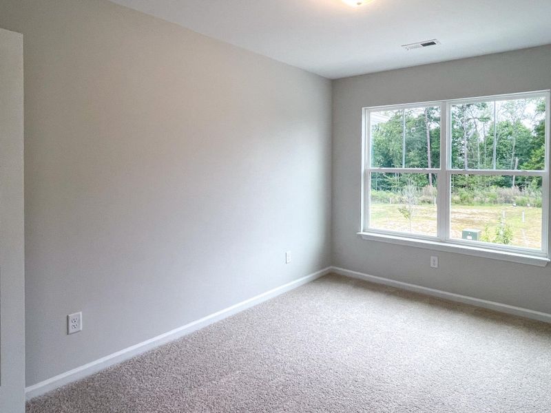 Spacious, unfurnished interior of a new home in Fairview Village Townhomes, Simpsonville (Image 16).