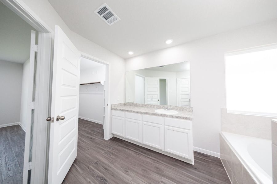 Image 9 of a home in Granger Pines.