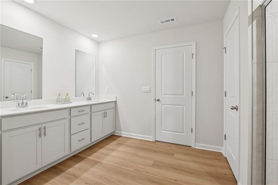 Image 45 of a home in Ivey Township.