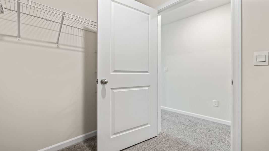 Spacious, unfurnished interior of a new home in Lakestone, Woodruff (Image 30).