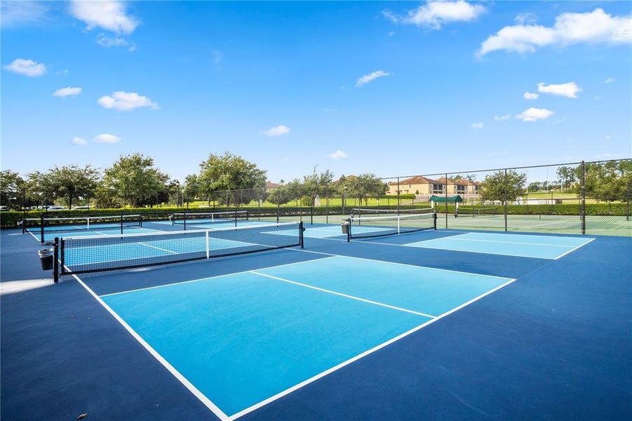 Community amenities in , Davenport (Image 48).