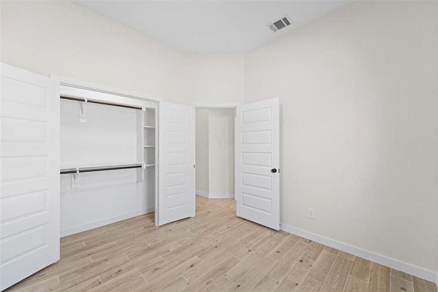 Spacious, unfurnished interior of a new home in , Dallas (Image 23).