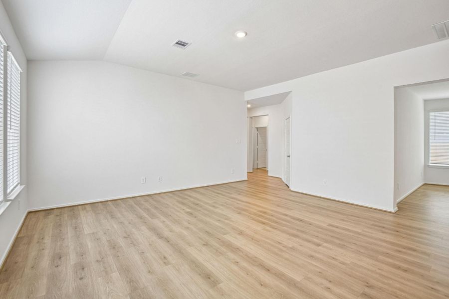 Spacious, unfurnished interior of a new home in Riviera Pines - Premier Series, Huffman (Image 18).