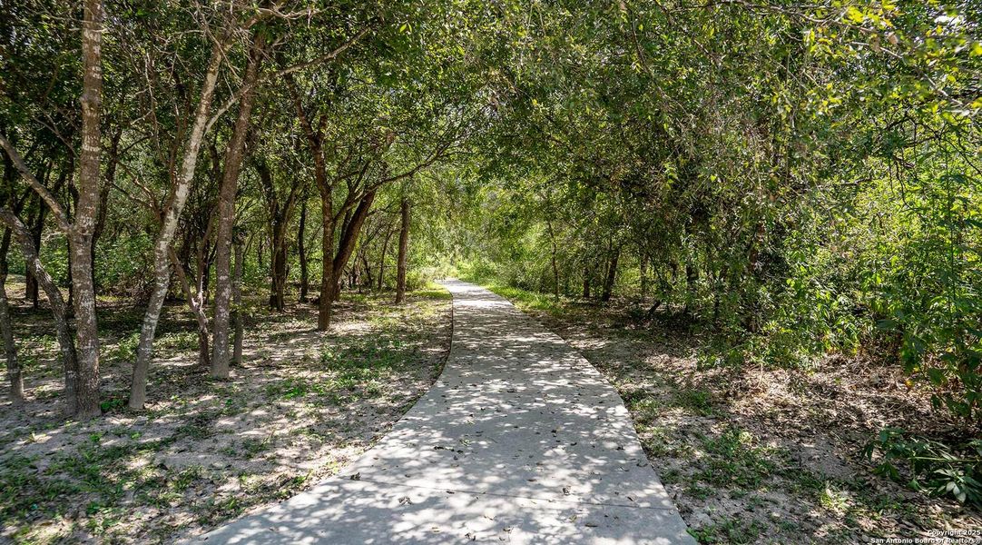 Natural landscape and outdoor views near Weston Oaks in San Antonio (Image 23). Natural landscape and outdoor views near Weston Oaks in San Antonio (Image 23).