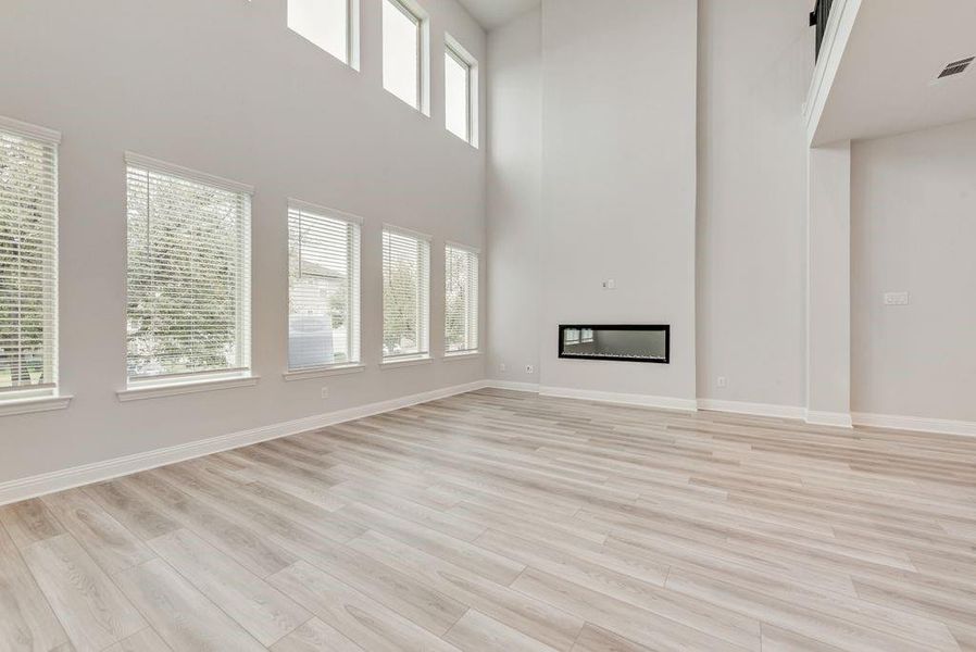 Spacious, unfurnished interior of a new home in , Frisco (Image 18).