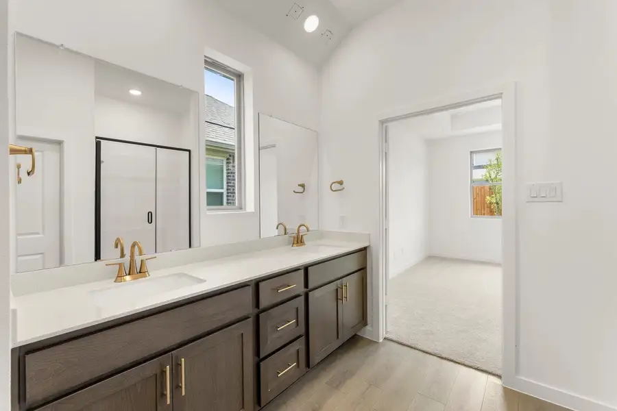 Primary Bathroom Representative Photo featuring the Laguna Collection