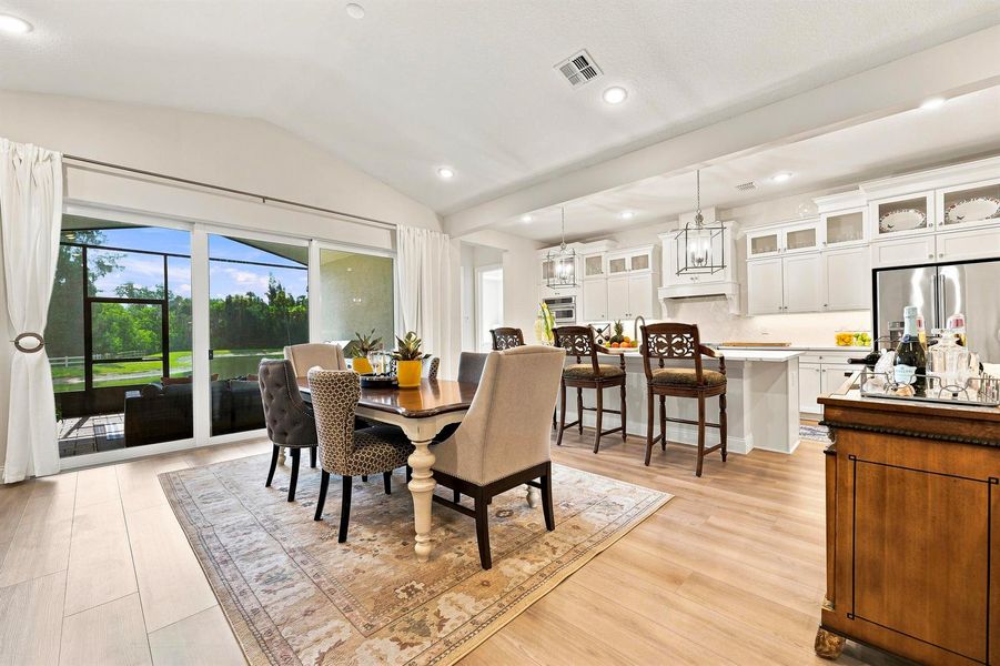 13 Breakfast Area