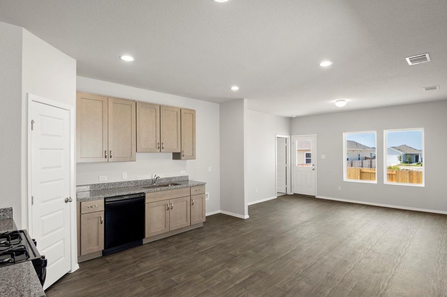 Image 34 of a home in Cloverleaf.