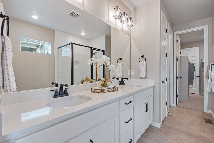 Furnished interior view inside a new home in Reunion, Commerce City (Image 36).