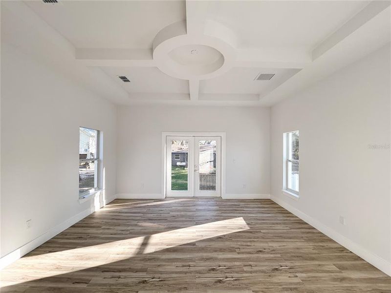 Spacious, unfurnished interior of a new home in , Crystal Beach (Image 8).