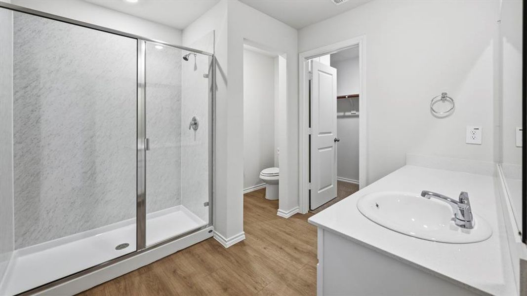 Furnished interior view inside a new home in Sweetwater Springs, Sherman (Image 14).