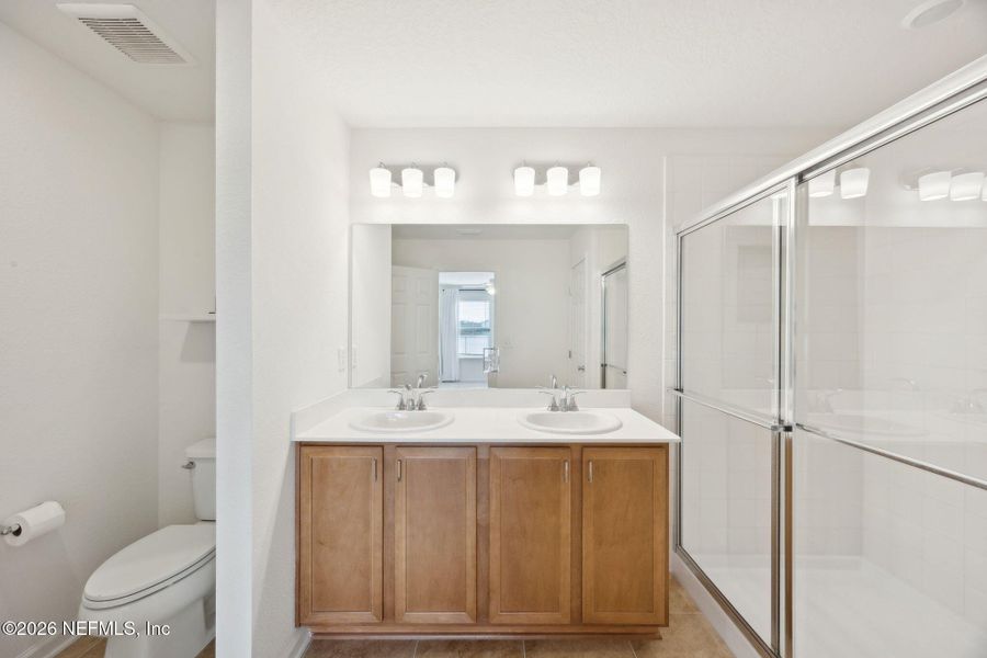 Furnished interior view inside a new home in Panther Creek, Jacksonville (Image 26). Furnished interior view inside a new home in Panther Creek, Jacksonville (Image 26).