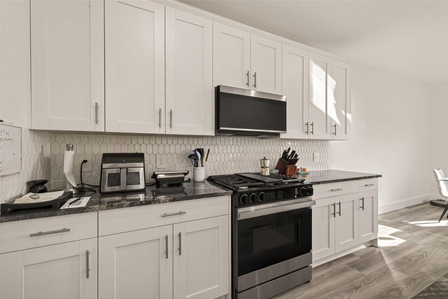 Furnished interior view inside a new home in , Fulshear (Image 27). Furnished interior view inside a new home in , Fulshear (Image 27).