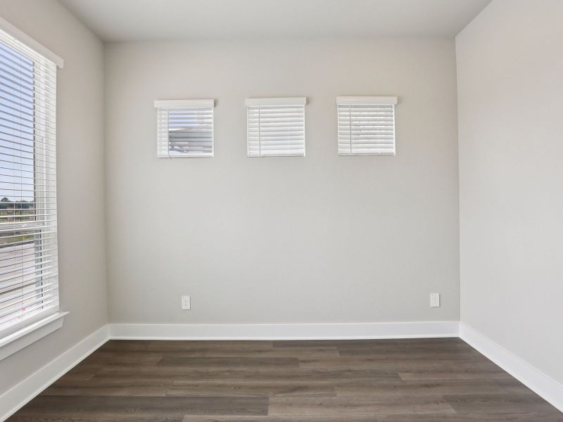 Spacious, unfurnished interior of a new home in Katy Grand Village - Luxe Series, Katy (Image 12).