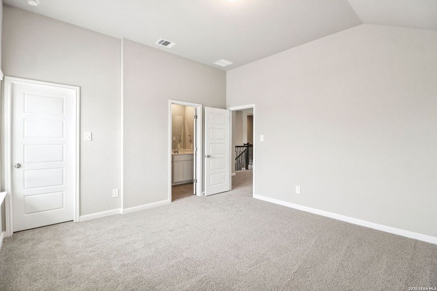 Spacious, unfurnished interior of a new home in Estancia Ranch - Classic Series, San Antonio (Image 47).