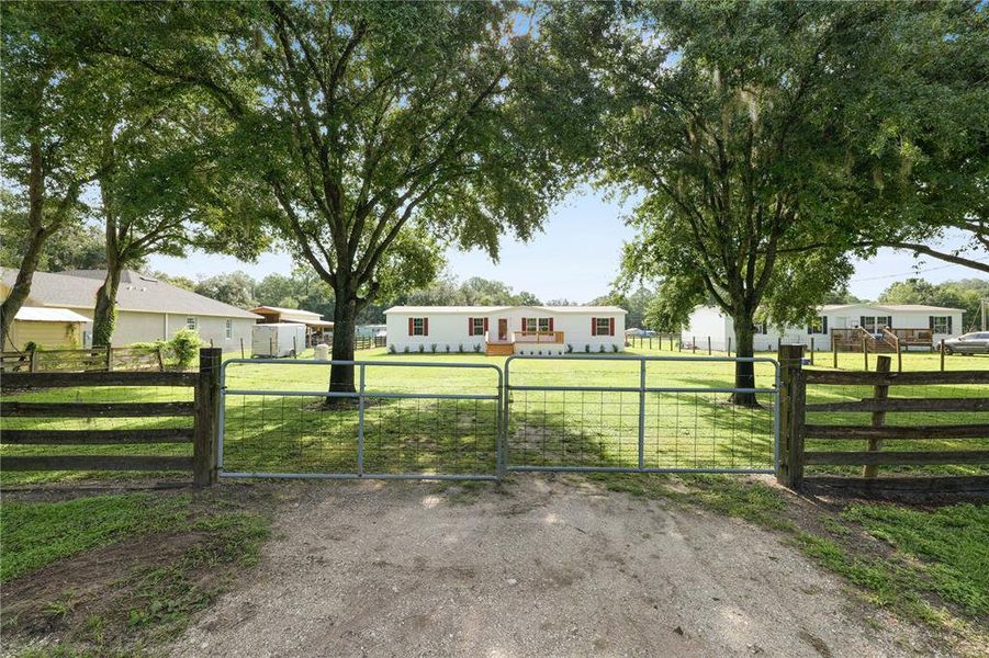 Natural landscape and outdoor views near  in Lakeland (Image 55).
