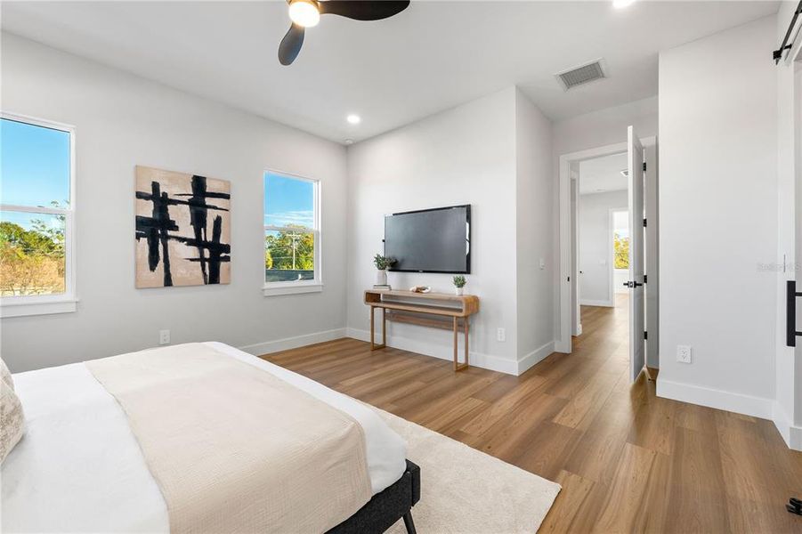 Furnished interior view inside a new home in , Tampa (Image 35).