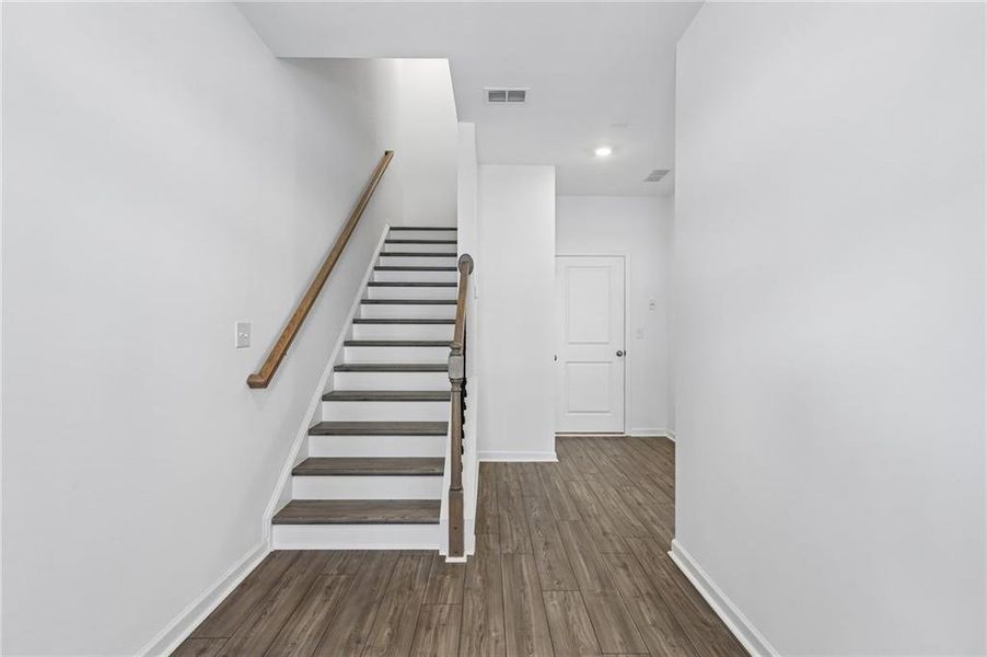 Spacious, unfurnished interior of a new home in Alder Creek, Cumming (Image 20).