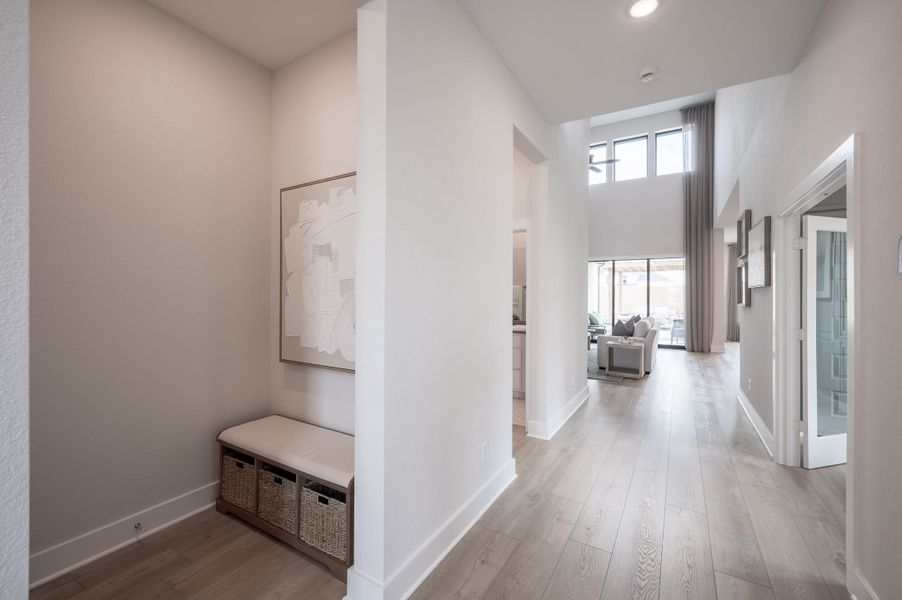 Representative furnished interior of a home built from the Goldeneye by Tri Pointe Homes in Jubilee 50′, Hockley (Image 80).