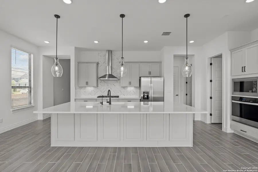 Furnished interior view inside a new home in Bison Ridge, San Antonio (Image 10). Furnished interior view inside a new home in Bison Ridge, San Antonio (Image 10).