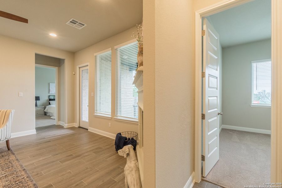 Image 54 of a home in Cibolo Crossing.