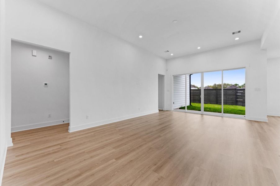 Spacious, unfurnished interior of a new home in , Missouri City (Image 13). Spacious, unfurnished interior of a new home in , Missouri City (Image 13).