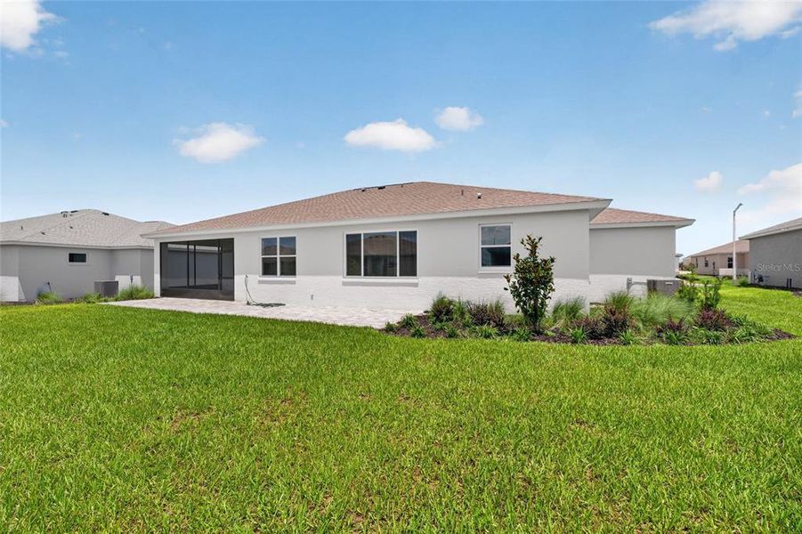 Exterior details and patio area of a home in , Ocala (Image 3).