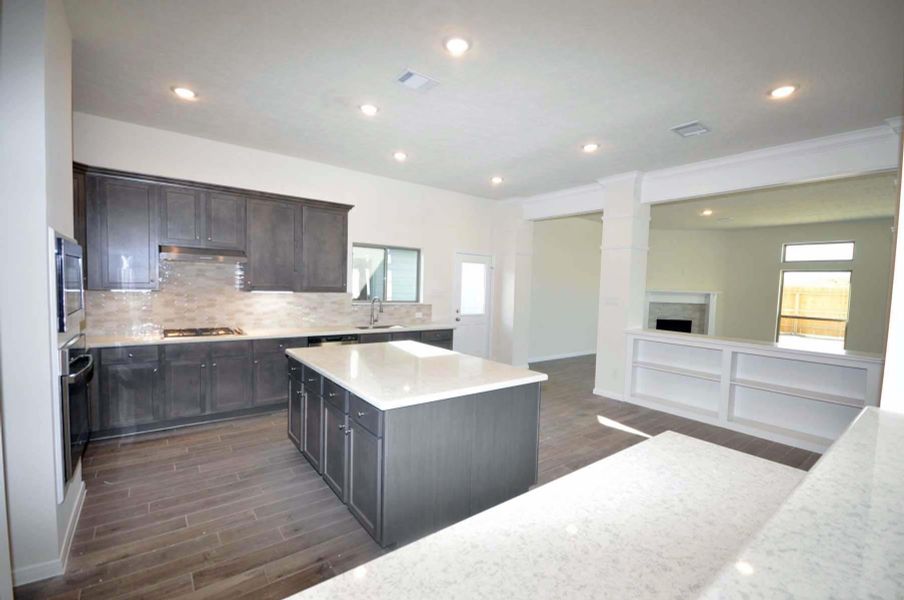 Furnished interior view inside a new home in Pedregal, League City (Image 12).