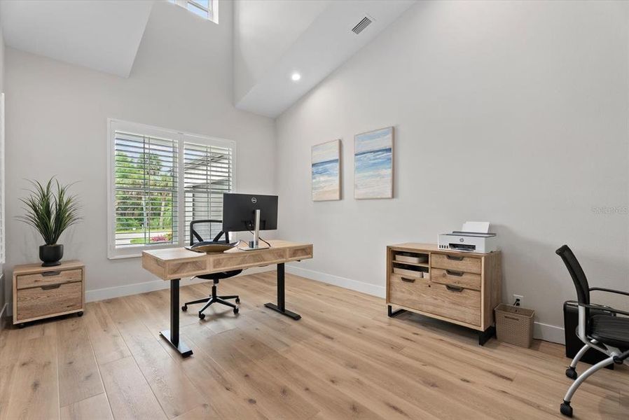 Furnished interior view inside a new home in Gran Place, Venice (Image 28).