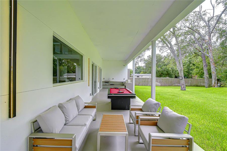Exterior details and patio area of a home in , Tampa (Image 30).