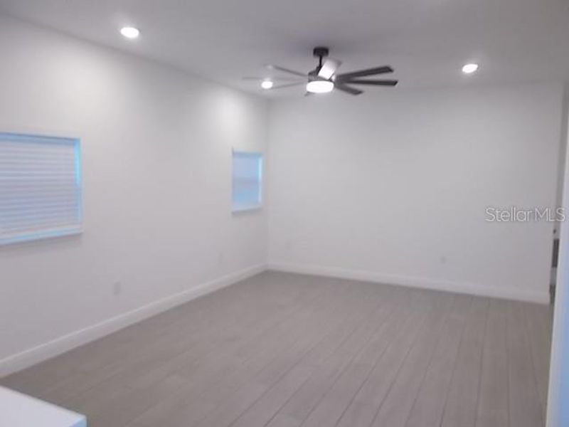 Spacious, unfurnished interior of a new home in , Daytona Beach (Image 22).