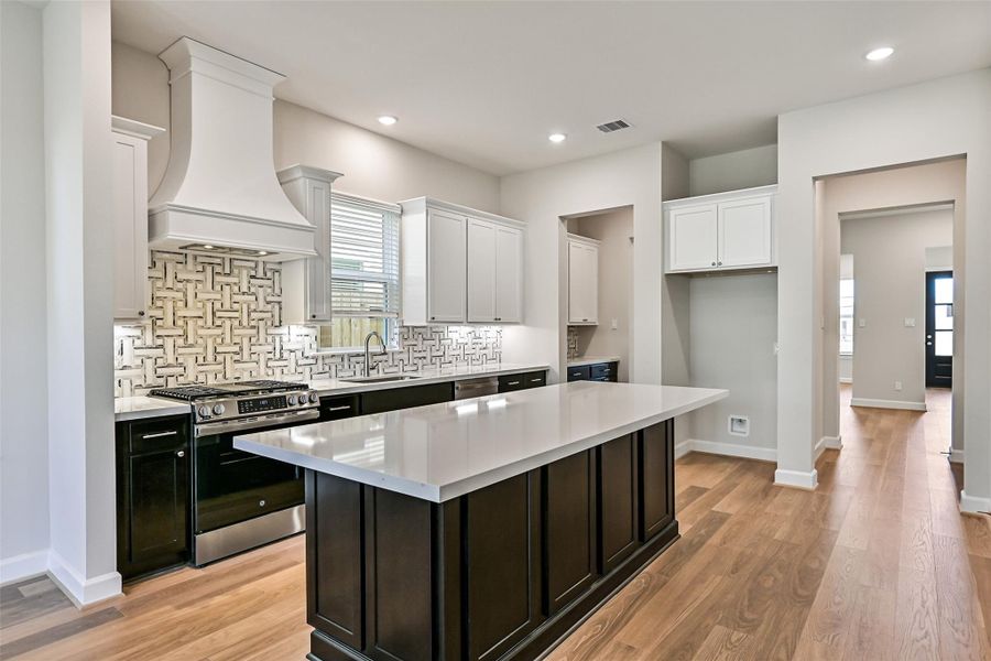 Furnished interior view inside a new home in Pearland Old Townsite, Pearland (Image 10).