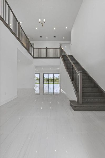 V10 Beautiful Lakeview & Sprauling Stair V10 Beautiful Lakeview & Sprauling Stair