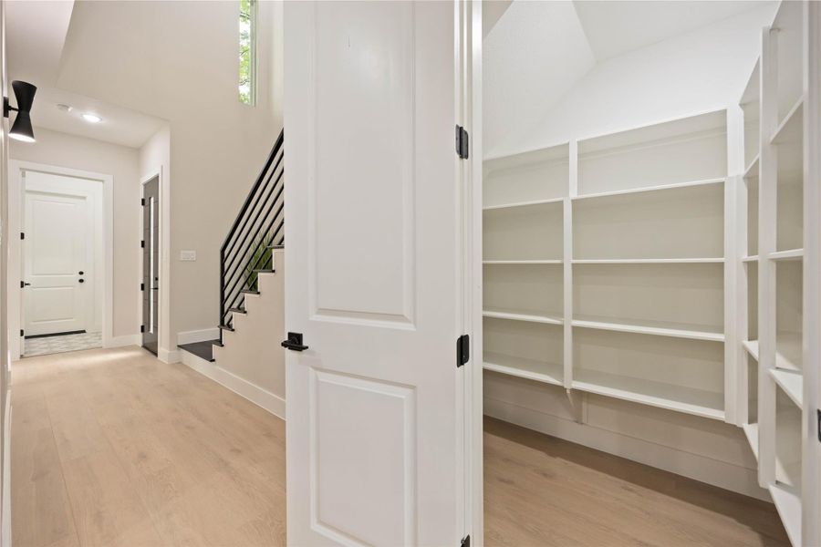 Spacious, unfurnished interior of a new home in , Houston (Image 30).