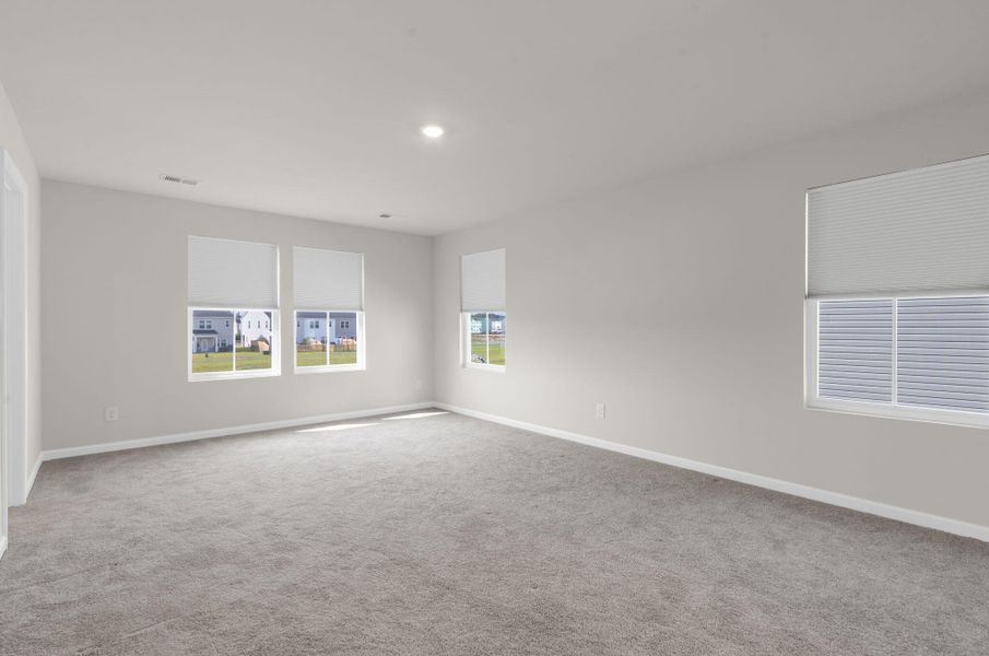 Spacious, unfurnished interior of a new home in , Summerville (Image 14).
