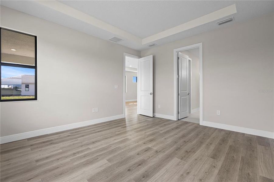 Spacious, unfurnished interior of a new home in Cresswind Lakewood Ranch, Lakewood Ranch (Image 11). Spacious, unfurnished interior of a new home in Cresswind Lakewood Ranch, Lakewood Ranch (Image 11).