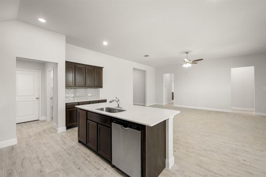 317 Comfort- Kitchen-6