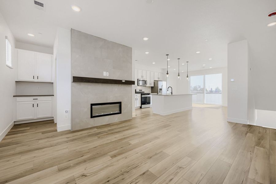 Spacious, unfurnished interior of a new home in Uplands, Westminster (Image 7).