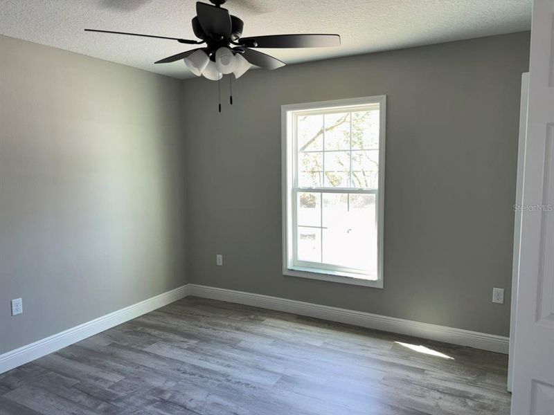 Spacious, unfurnished interior of a new home in , Dunnellon (Image 16).