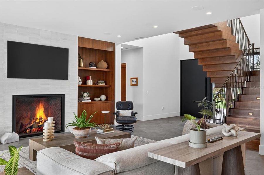 Furnished interior view inside a new home in , St. Petersburg (Image 20).