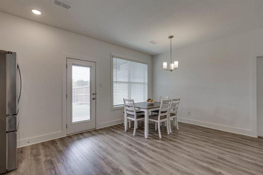 Furnished interior view inside a new home in Heritage Towne, Grand Prairie (Image 13).