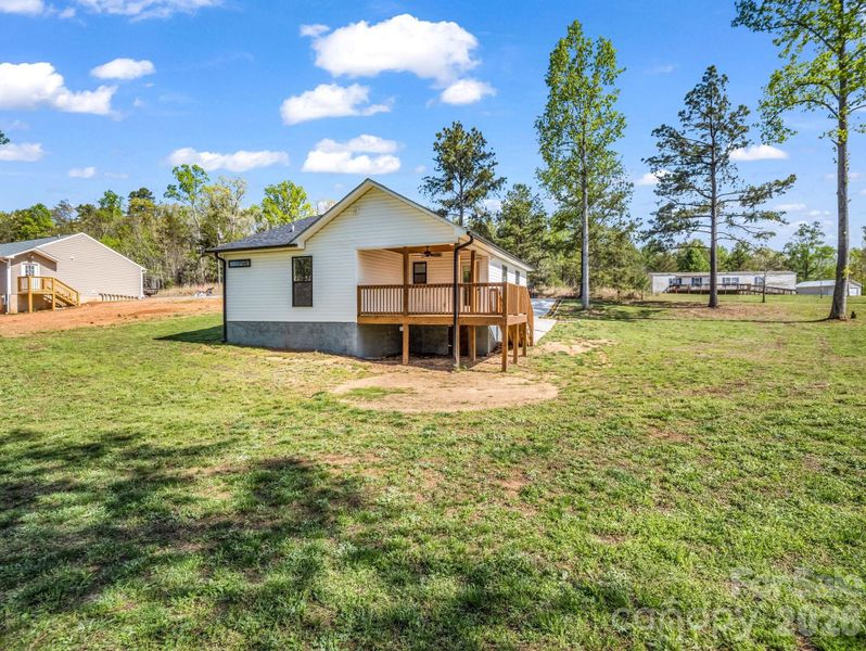 Exterior details and patio area of a home in , Bostic (Image 24).