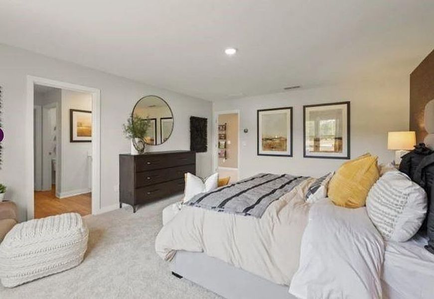 Furnished interior view inside a new home in The Estates at Gainesville Township, Gainesville (Image 8).