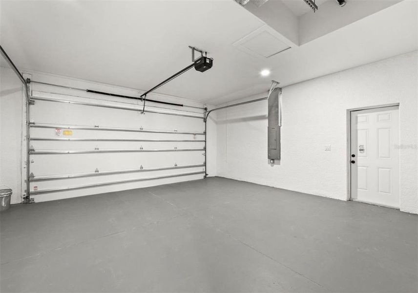 Spacious, unfurnished interior of a new home in , Cape Coral (Image 47). Spacious, unfurnished interior of a new home in , Cape Coral (Image 47).