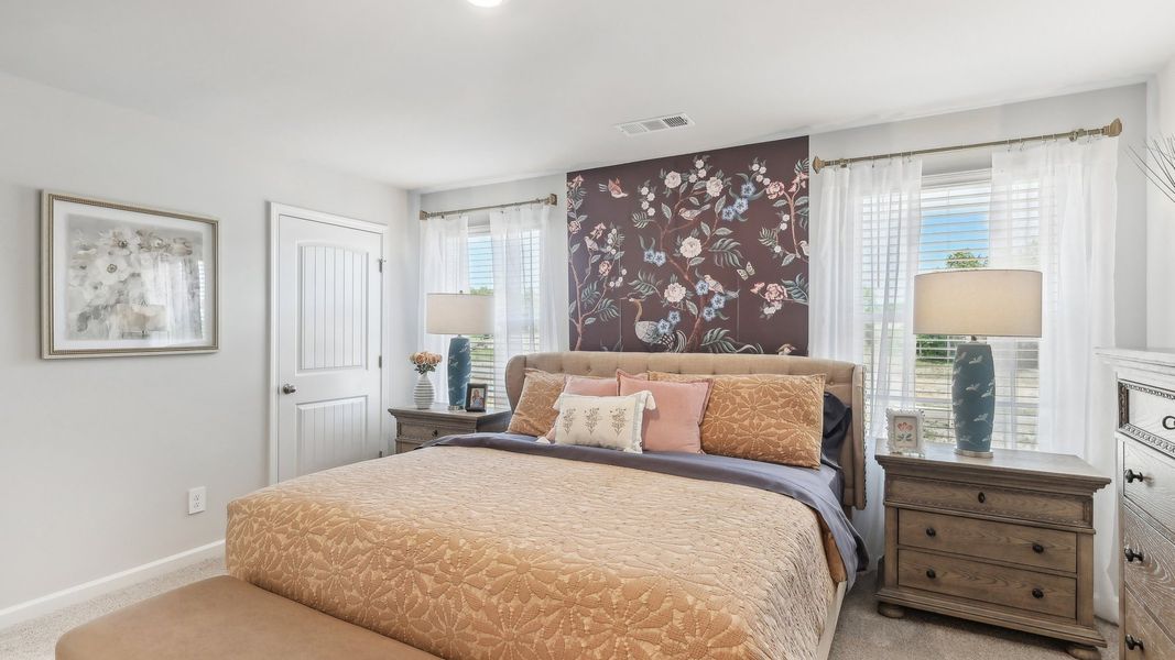 Representative furnished interior of a home built from the FRANKLIN by D.R. Horton in Campbell Place, Lebanon (Image 18).